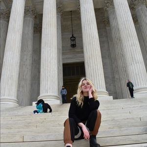 Meet your Posher, Zoe